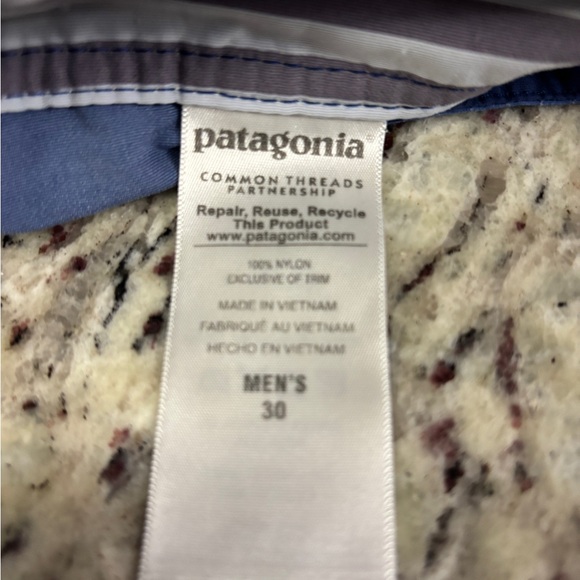 PATAGONIA
Men's Stretch Wavefarer® Board Shorts Size 30 - Picture 6 of 6